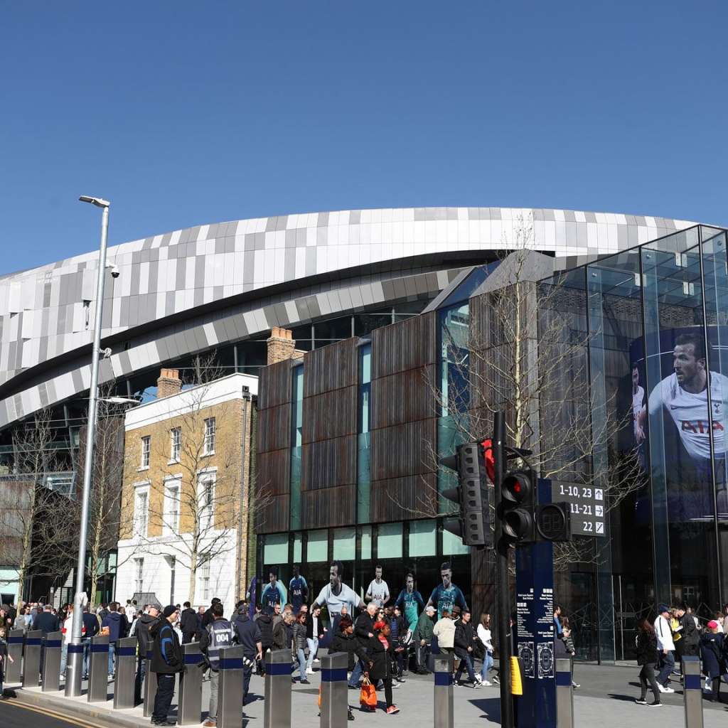 ملعب توتنهام هوتسبير (وكالات)